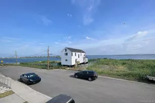 74-13 Hillmeyer Ave, Arverne, NY 11692 - Photo 11