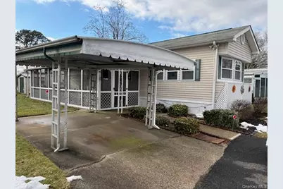 1661 Old Country Road #282, Riverhead, NY 11901 - Photo 1