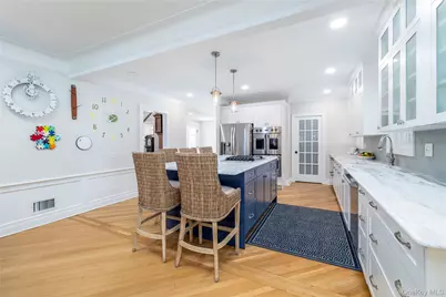 166 Princeton Road, Rockville Centre, NY 11570 - Photo 7