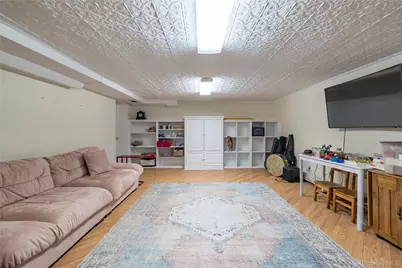 166 Princeton Road, Rockville Centre, NY 11570 - Photo 33