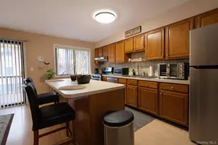 25 College Ave, Nanuet, NY 10954 - Photo 7