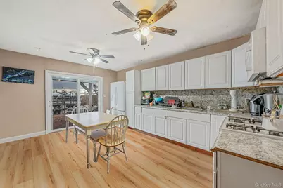 510 Albern Avenue, Oceanside, NY 11572 - Photo 21