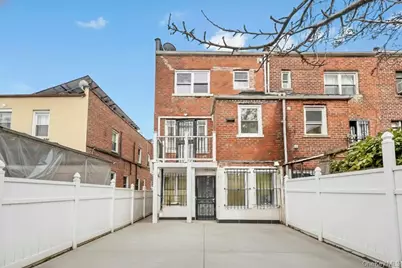 8809 208th Street, Queens Village, NY 11427 - Photo 31