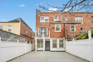88-09 208th St, Queens Village, NY 11427 - Photo 31