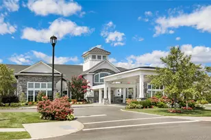 329 Silver Timber Dr, Yaphank, NY 11980 - Photo 7