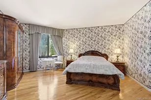 101 Wheatley Rd, Old Westbury, NY 11568 - Photo 25