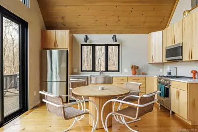 407 White Schoolhouse Road, Rhinebeck, NY 12572 - Photo 3