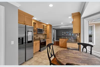 18 Canterbury Lane, Nesconset, NY 11767 - Photo 17