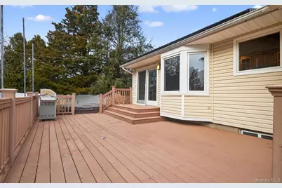 18 Canterbury Lane, Nesconset, NY 11767 - Photo 31