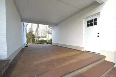 188 Ralph Avenue, Babylon, NY 11702 - Photo 5