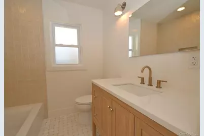 188 Ralph Avenue, Babylon, NY 11702 - Photo 19