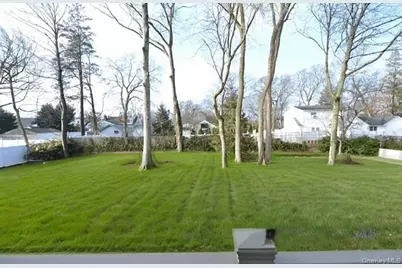 188 Ralph Avenue, Babylon, NY 11702 - Photo 35