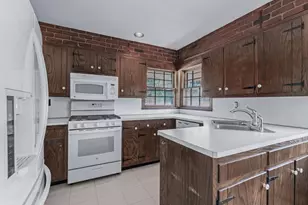 7 Romeo Ln, Commack, NY 11725 - Photo 5