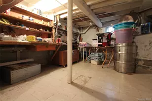 66-41 Gray St, Middle Village, NY 11379 - Photo 15