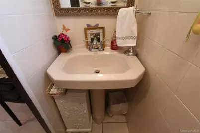 66-41 Gray Street, Middle Village, NY 11379 - Photo 9