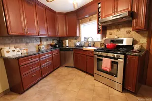 66-41 Gray St, Middle Village, NY 11379 - Photo 7