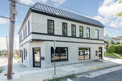 270 Garden Street #b, Roslyn Heights, NY 11577 - Photo 1