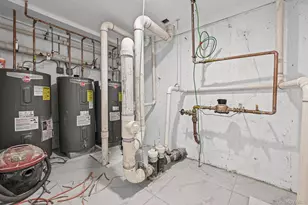 160-15 118th Rd, Jamaica, NY 11434 - Photo 19