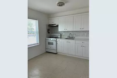 2235 Jericho Turnpike #Apt 2, New Hyde Park, NY 11040 - Photo 1