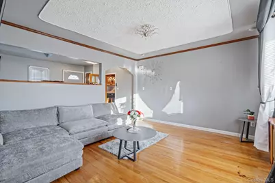 79 Centerwood Street, West Babylon, NY 11704 - Photo 9