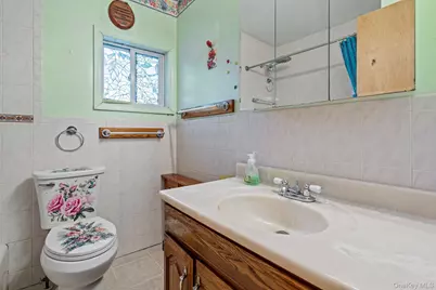 79 Centerwood Street, West Babylon, NY 11704 - Photo 21