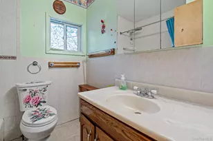 79 Centerwood St, West Babylon, NY 11704 - Photo 21