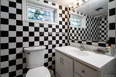 79 Centerwood Street, West Babylon, NY 11704 - Photo 25