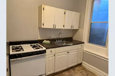 12615 Liberty Avenue, Richmond Hill, NY 11419 - Photo 5