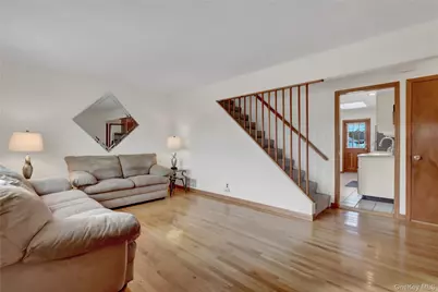 206 9th Street, Hicksville, NY 11801 - Photo 3