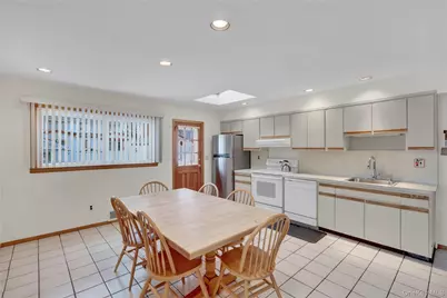 206 9th Street, Hicksville, NY 11801 - Photo 5