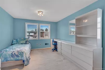 206 9th Street, Hicksville, NY 11801 - Photo 17