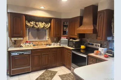 606 Blair Drive, Westbury, NY 11590 - Photo 11