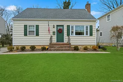 15 School Street, Port Washington, NY 11050 - Photo 1