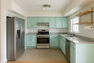 52 Bon Aire Circle #D3, Suffern, NY 10901 - Photo 1