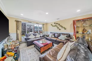 105 Arlington St, Mineola, NY 11501 - Photo 5