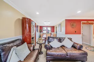 105 Arlington St, Mineola, NY 11501 - Photo 7