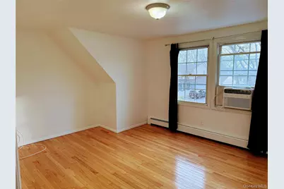 7 Grange Street #2nd Floor, Huntington, NY 11743 - Photo 11