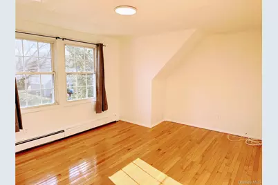 7 Grange Street #2nd Floor, Huntington, NY 11743 - Photo 3