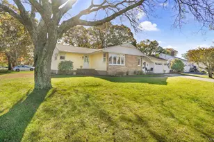 11 Norman Dr, Centereach, NY 11720 - Photo 3