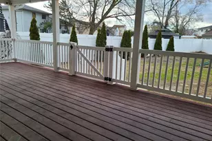 50 Ann Dr E, Freeport, NY 11520 - Photo 29