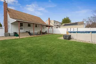 2359 Spruce St, Seaford, NY 11783 - Photo 15