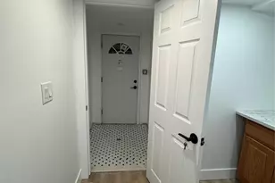 89-25 209th St, Queens Village, NY 11427 - Photo 13