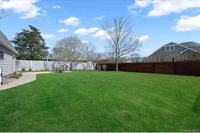 25 Gardners Lane #A, Hampton Bays, NY 11946 - Photo 29