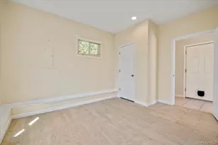 25 Gardners Ln, Hampton Bays, NY 11946 - Photo 13