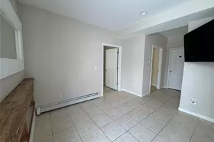 25 Gardners Ln, Hampton Bays, NY 11946 - Photo 5