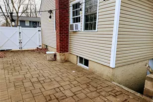 7 Grange St, Huntington, NY 11743 - Photo 21