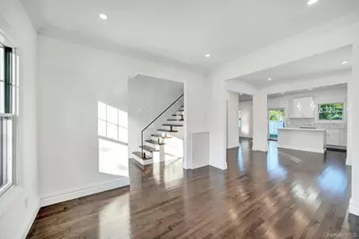 47 E. Cherry Street, Hicksville, NY 11801 - Photo 17