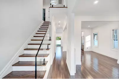 47 E. Cherry Street, Hicksville, NY 11801 - Photo 3