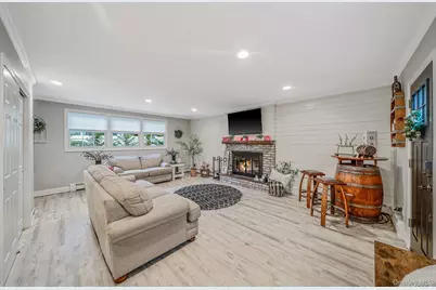 68 Elder Drive, Commack, NY 11725 - Photo 23