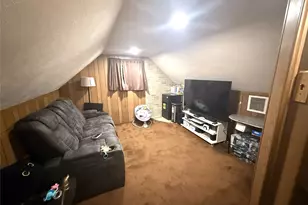 7 Clarissa Dr, Hicksville, NY 11801 - Photo 11